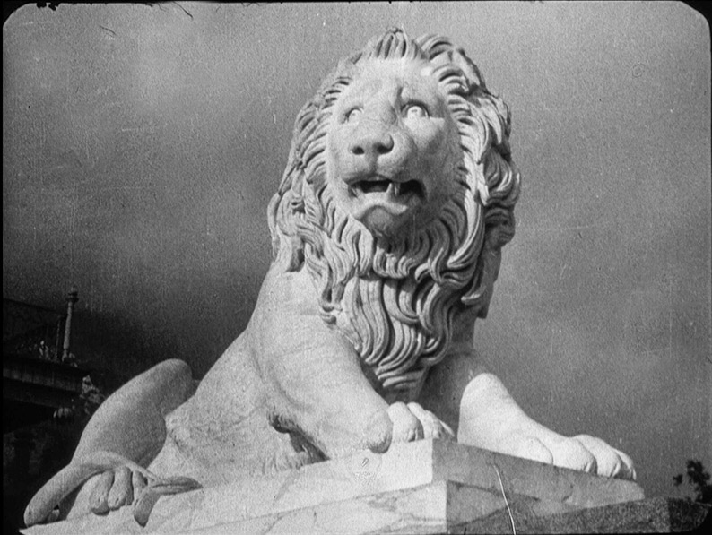 The symbolic lion statue in Battleship Potemkin