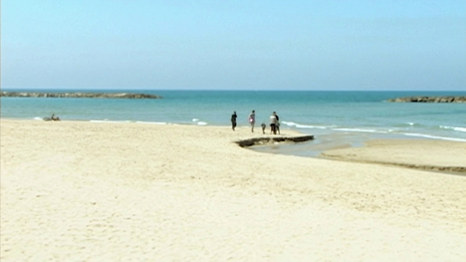 Là-bas
