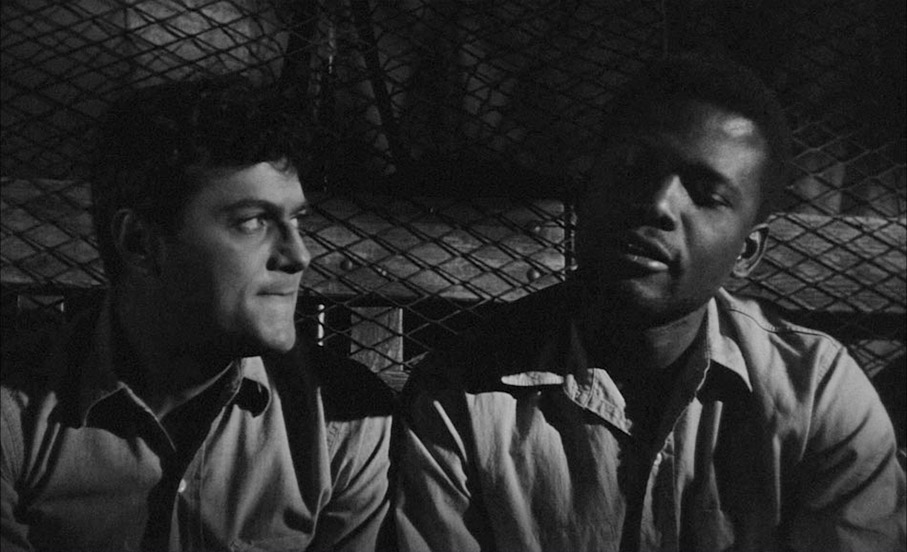 Tony Curtis as John 'Joker' Jackson and Sidney Poitier Noah Cullen