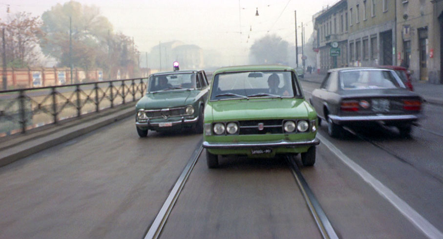 Malacarne and Borelli chase after the jewel robber