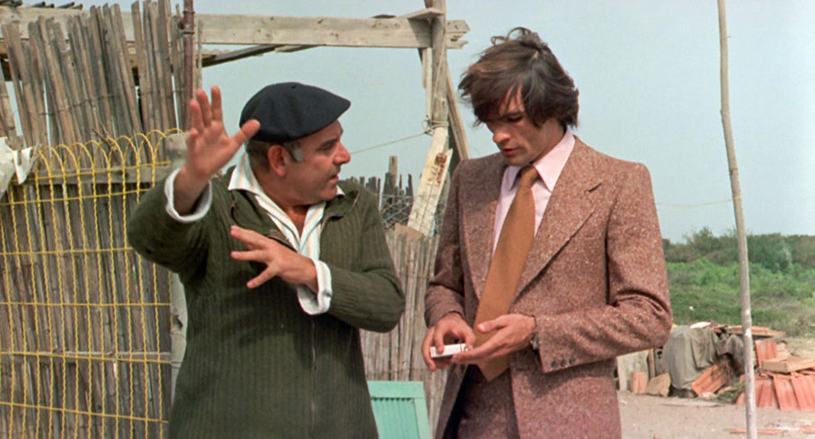 Esposito explains the details of his complaint to Malacarne